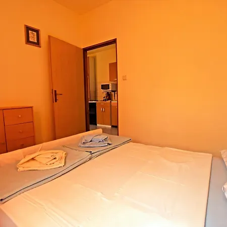 Apartment Pinka *